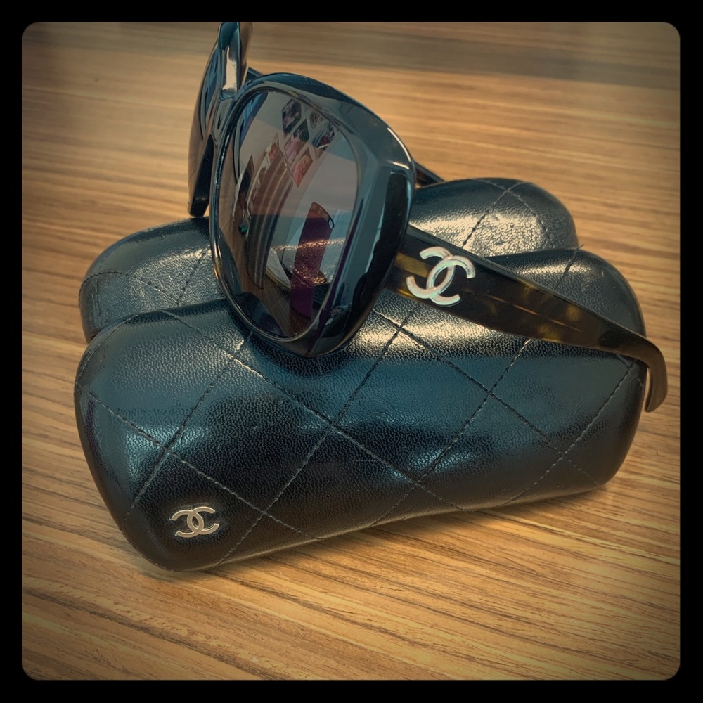 CHANEL sunglasses